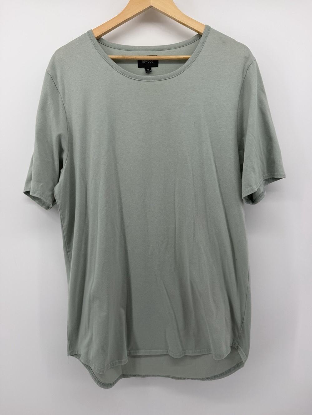 Elwood Mens XL Sage Green Oversized T Shirt Longline Curved Hem Minimalist